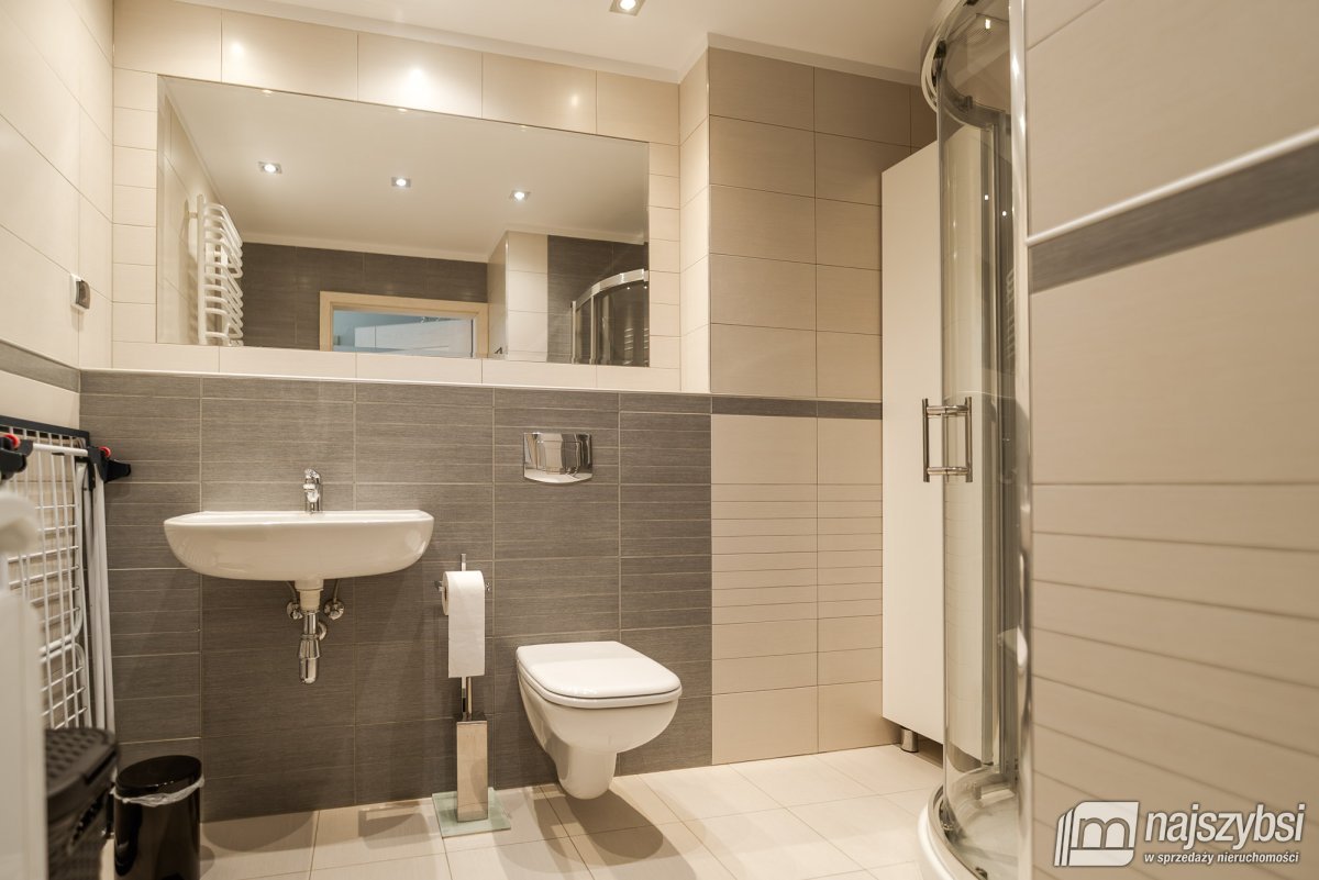 Elegancki apartament w nowoczesnym apartamentowcu  (24)