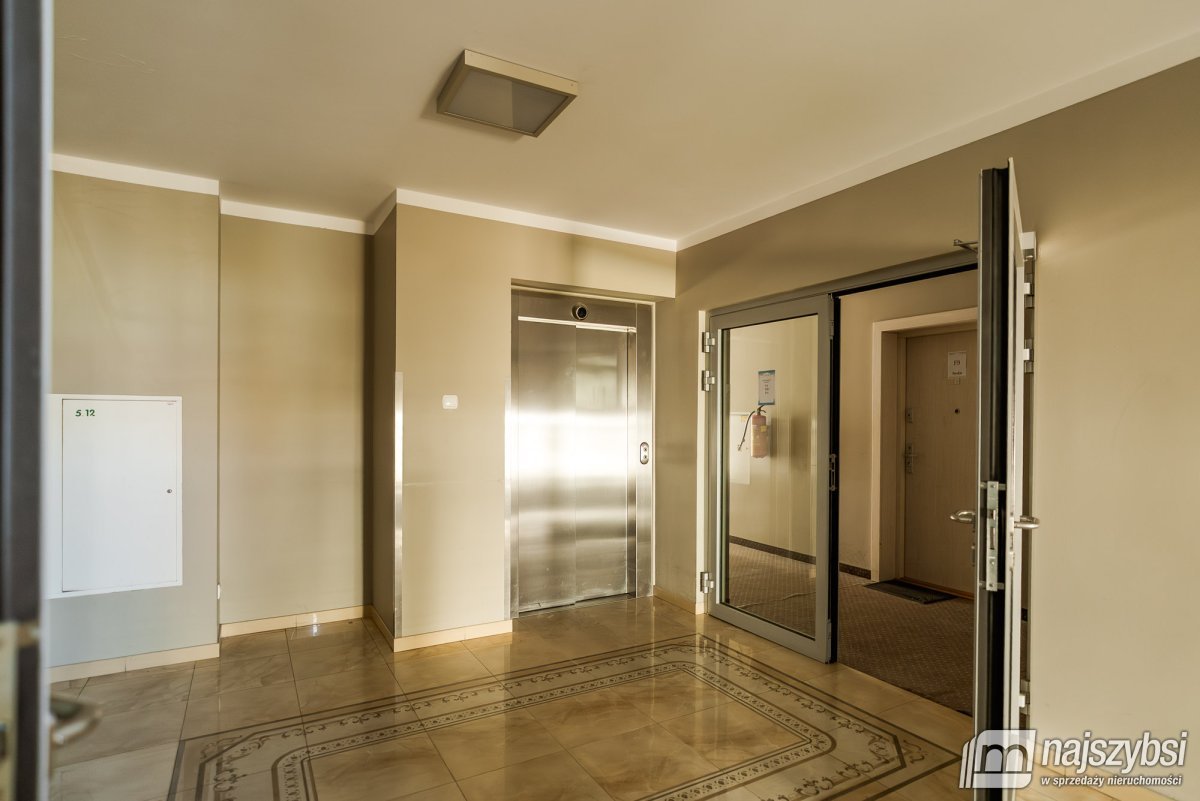 Elegancki apartament w nowoczesnym apartamentowcu  (27)