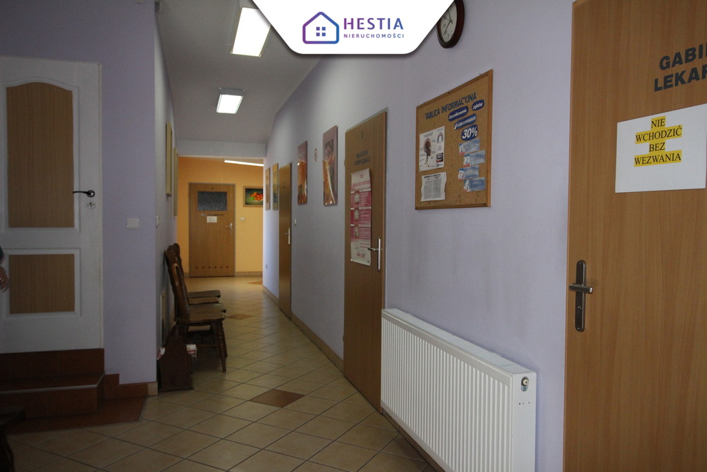 Przestronny dom z ogromnym potencjałem (20)