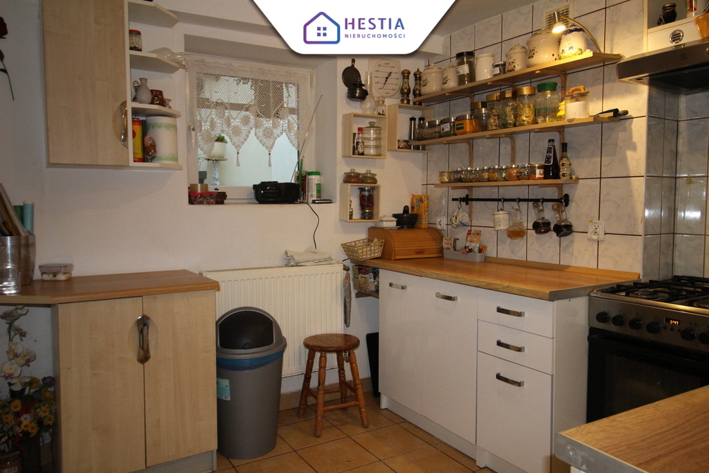 Przestronny dom z ogromnym potencjałem (17)