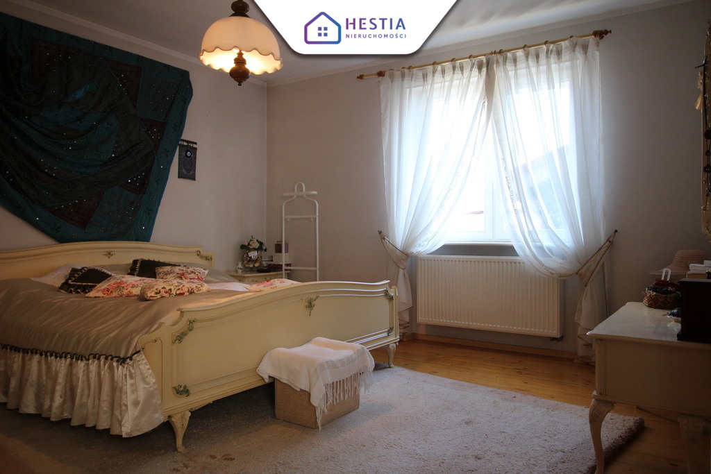 Przestronny dom z ogromnym potencjałem (10)