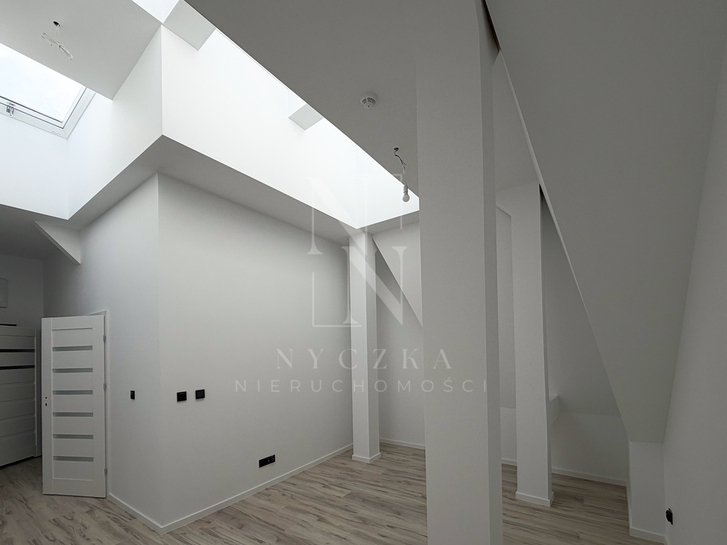 Mieszkanie na poddaszu w samym sercu miasta (4)