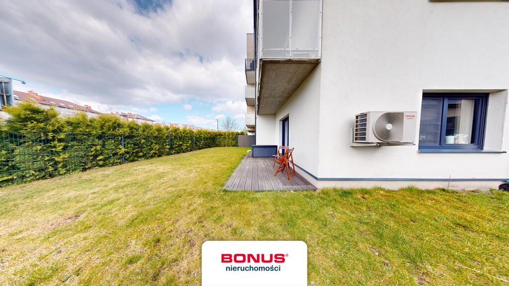 Luksusowy apartament z ogródkiem na Warszewie (28)