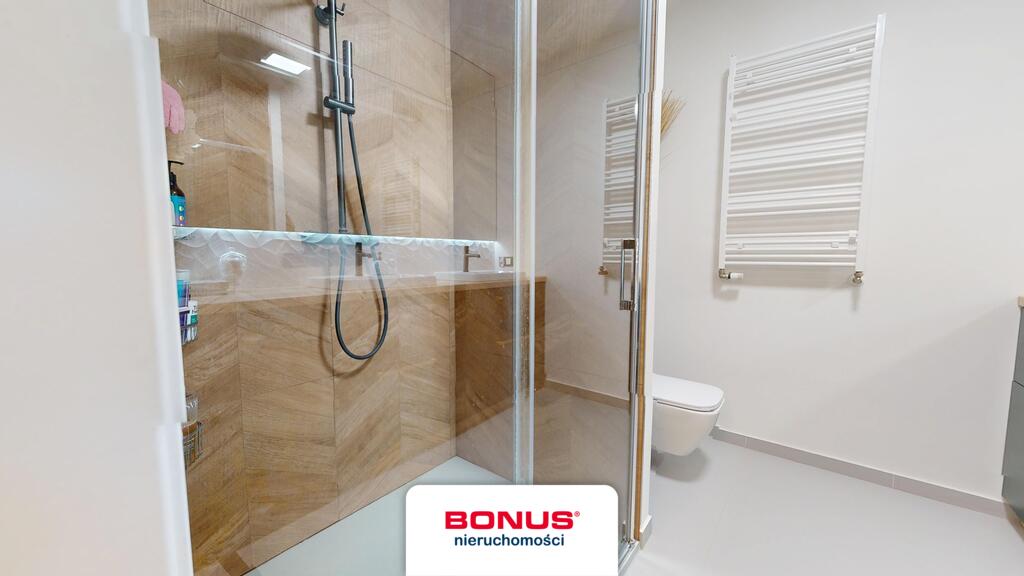 Luksusowy apartament z ogródkiem na Warszewie (22)