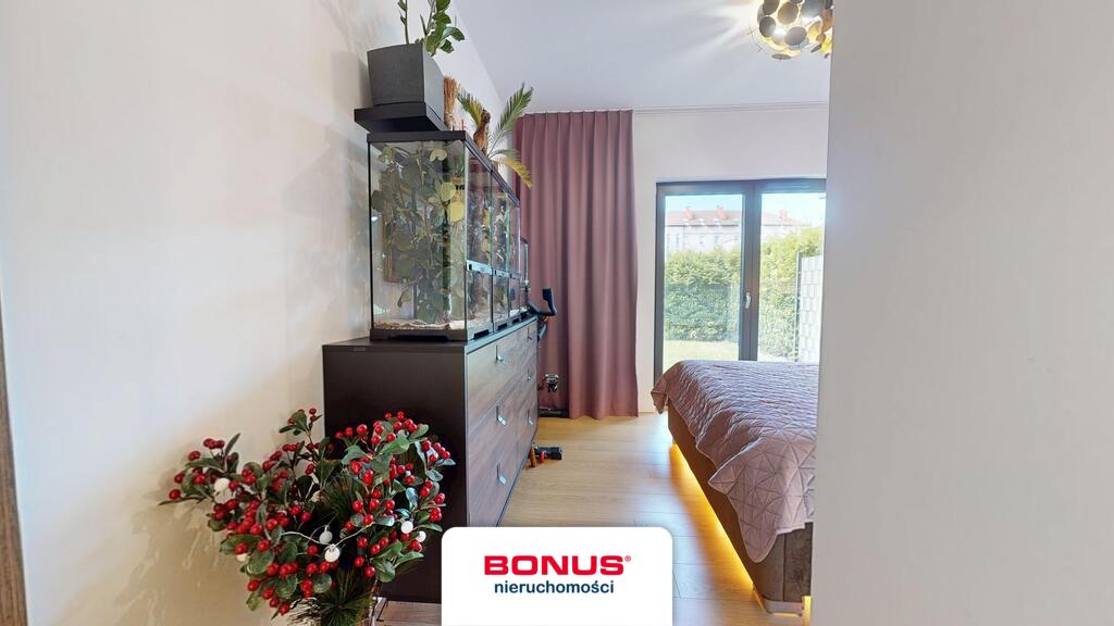 Luksusowy apartament z ogródkiem na Warszewie (11)