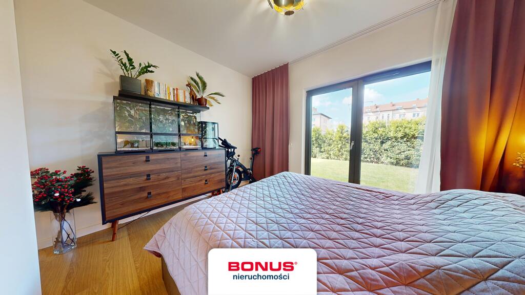 Luksusowy apartament z ogródkiem na Warszewie (8)