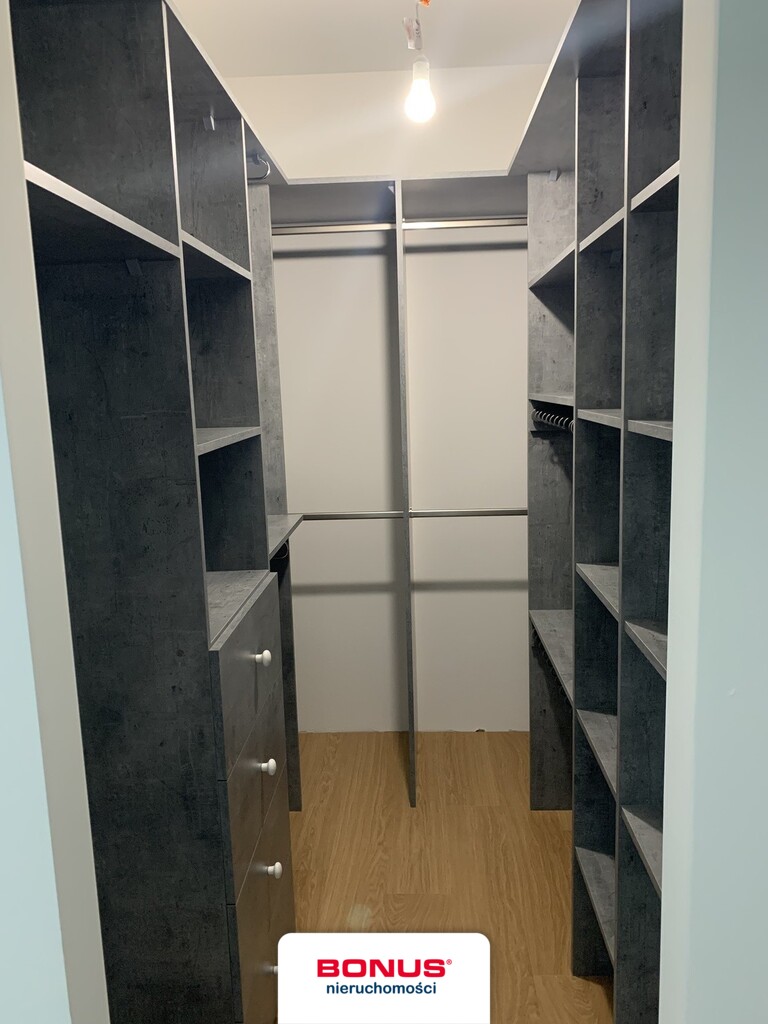 Luksusowy apartament z ogródkiem na Warszewie (12)