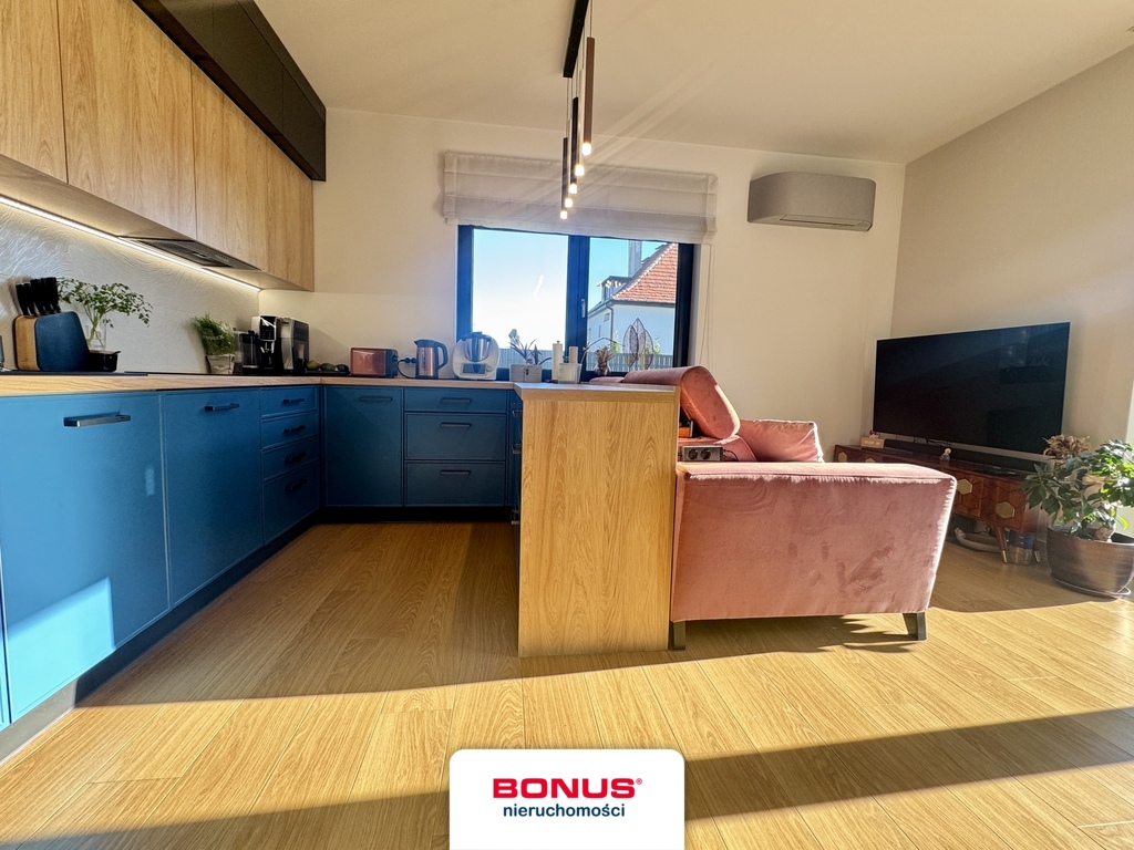 Luksusowy apartament z ogródkiem na Warszewie (4)