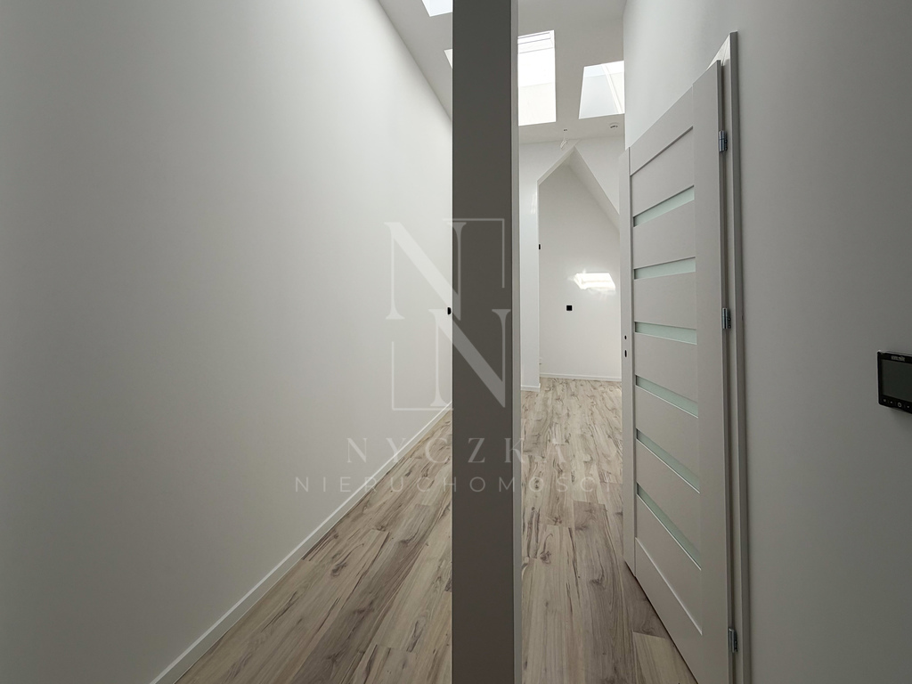 Mieszkanie na poddaszu w samym sercu miasta (3)