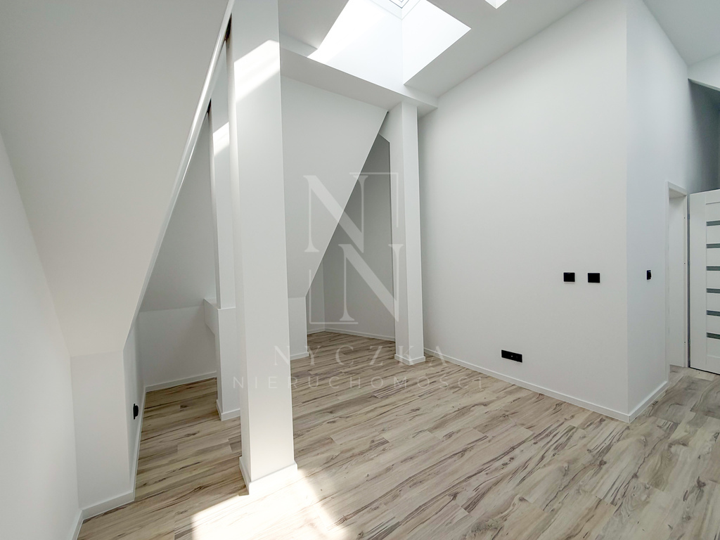 Mieszkanie na poddaszu w samym sercu miasta (1)