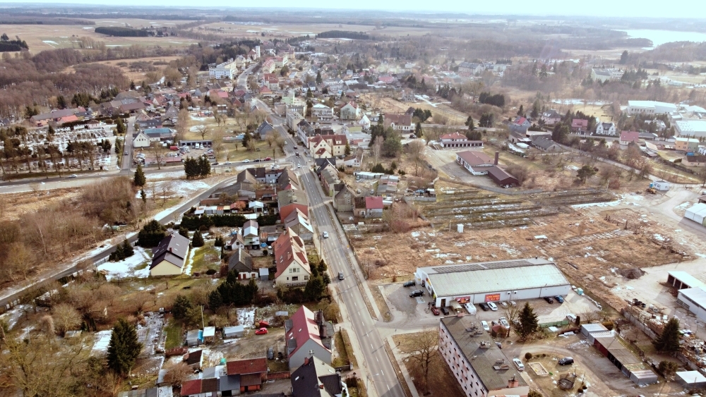 Działka, 5 tys. mieszkańców, sąsiedztwo Biedronki (2)