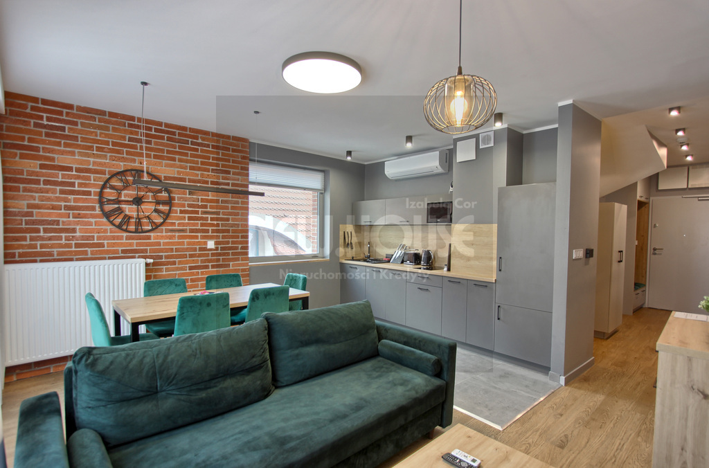 Mieszkanie 2-poziomowe na Starym Mieście (1)