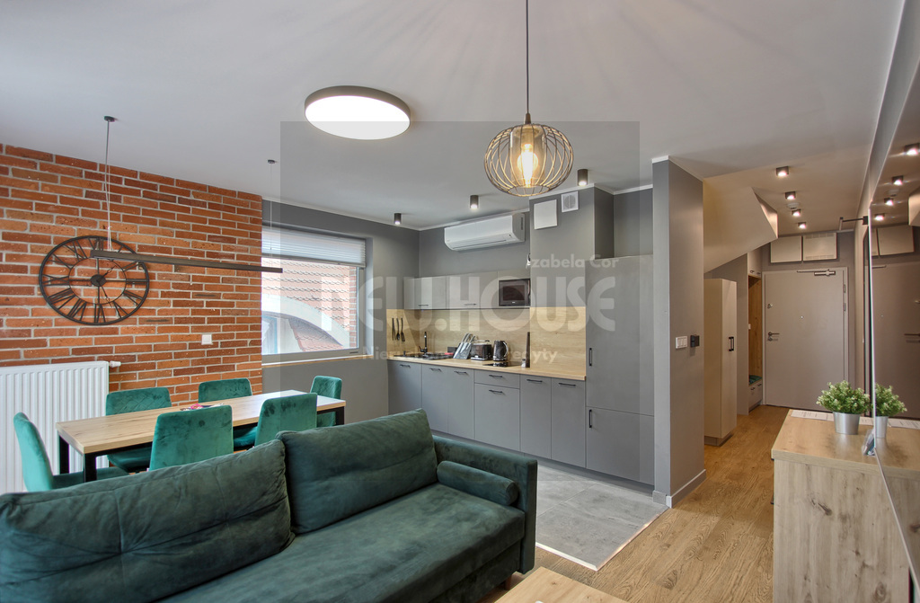 Mieszkanie 2-poziomowe na Starym Mieście (2)