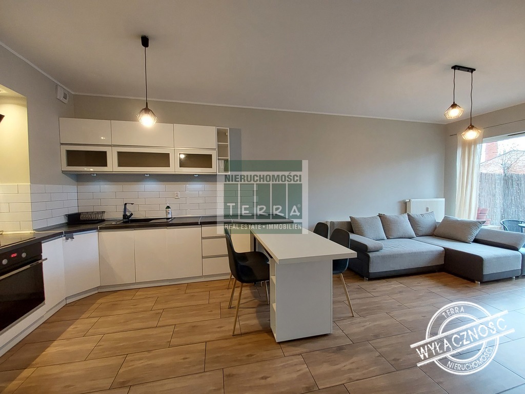 Dwa pokoje z ogródkiem i komórką lok. (8)