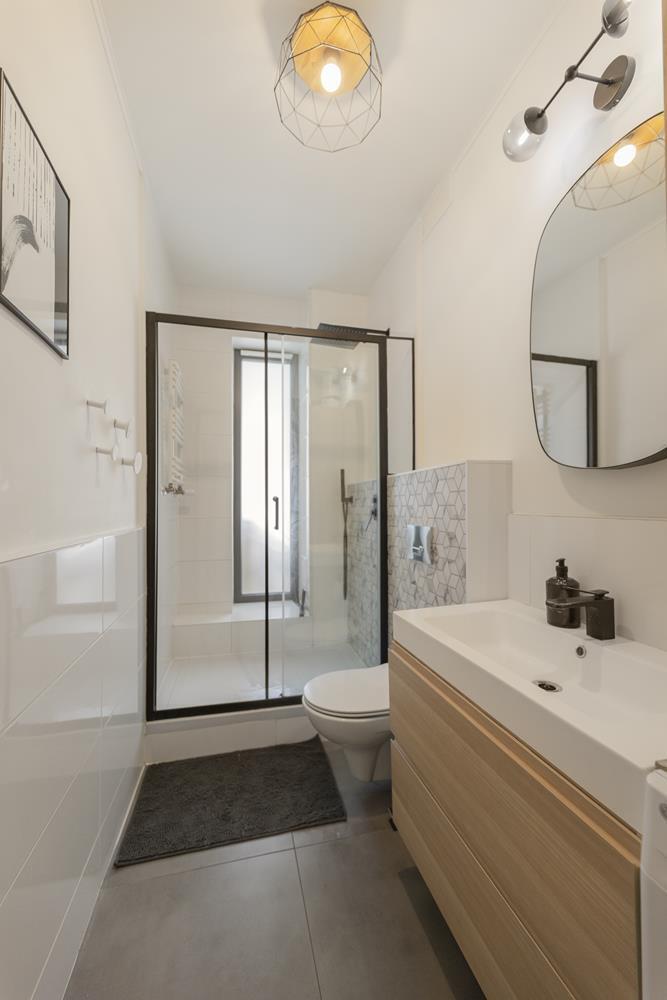 Duże 2 pokoje gotowe do zamieszkania. (9)