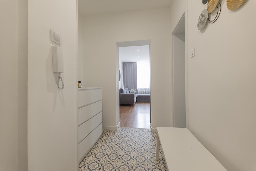 Duże 2 pokoje gotowe do zamieszkania. (10)