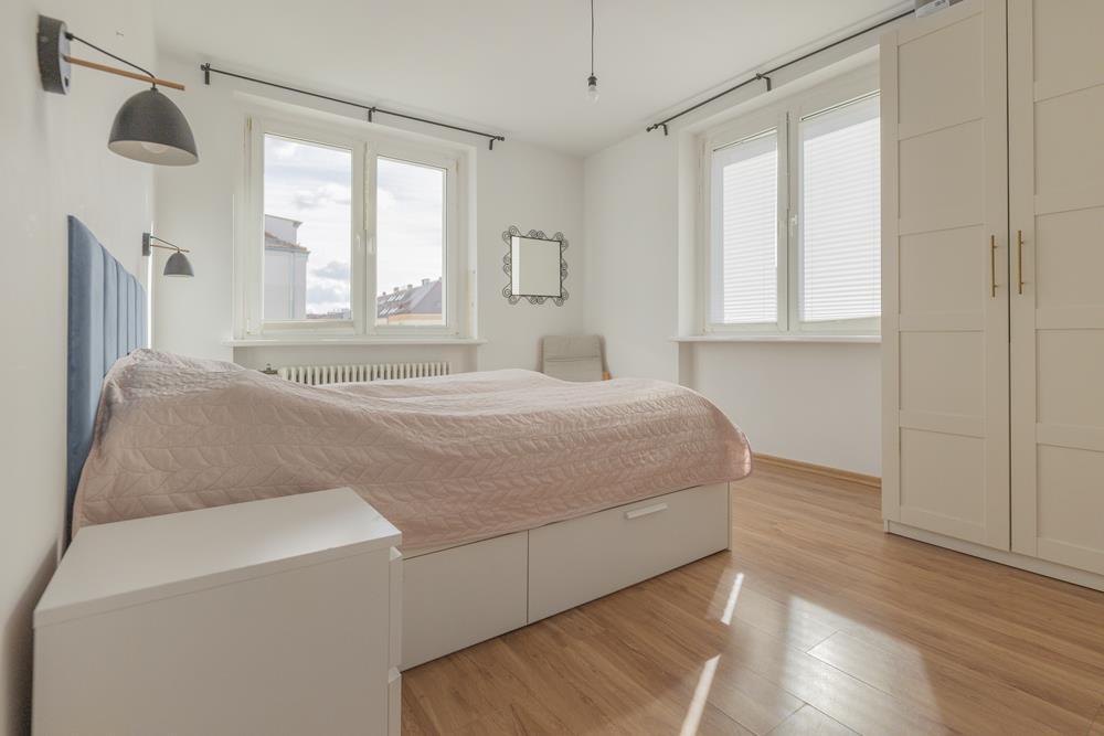 Duże 2 pokoje gotowe do zamieszkania. (8)