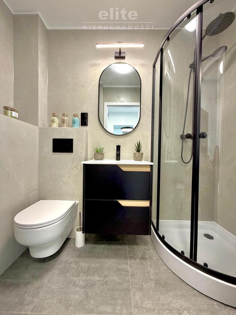 Pomorzany, 2 pokoje po generalnym remoncie (11)