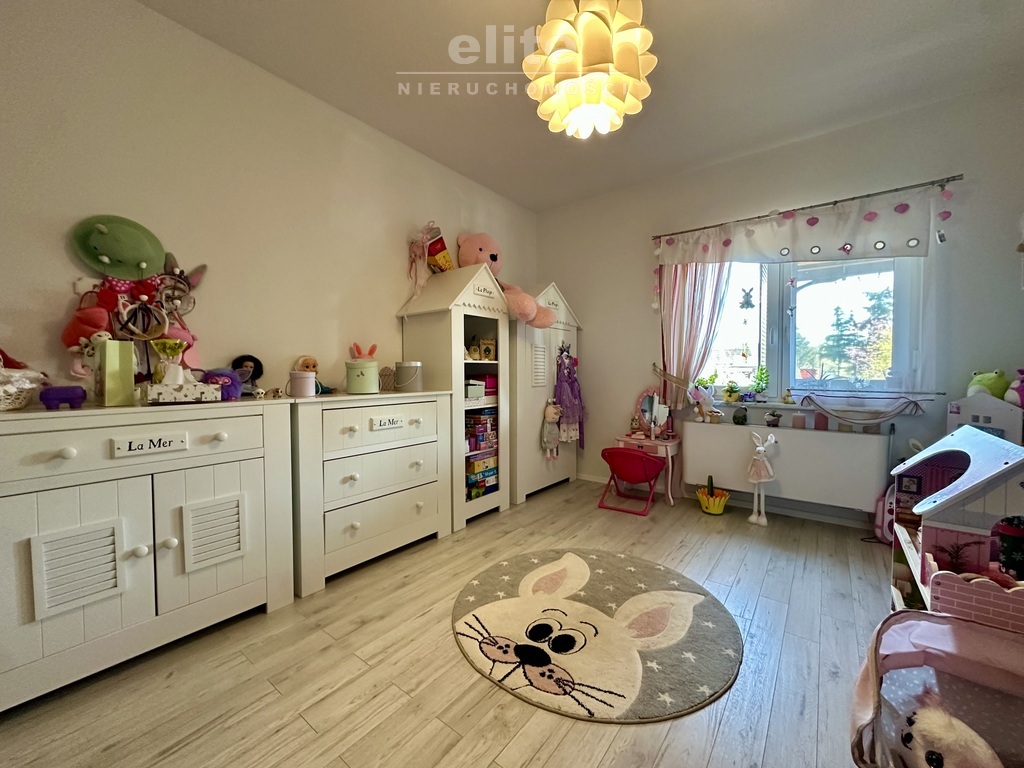 Stara Rudnica dom z antresolą piwnicą i garażem (6)