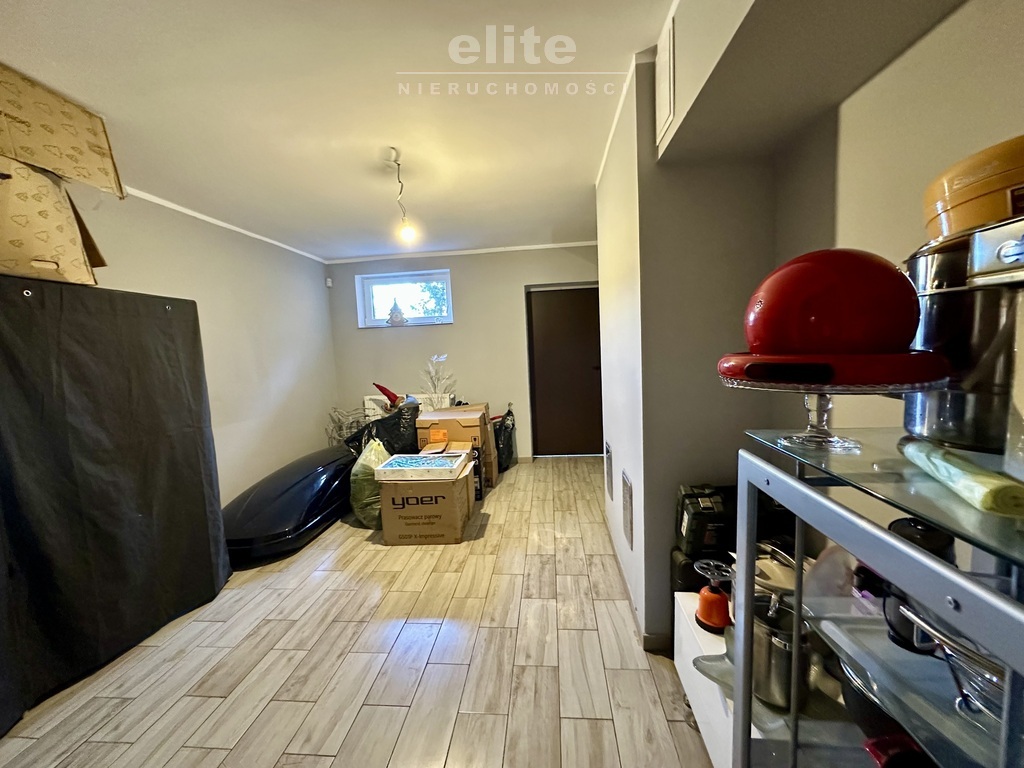 Stara Rudnica dom z antresolą piwnicą i garażem (24)