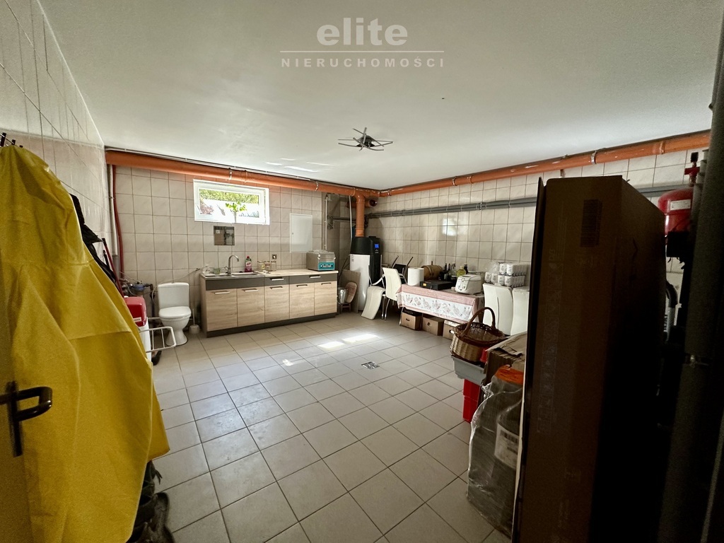 Stara Rudnica dom z antresolą piwnicą i garażem (25)