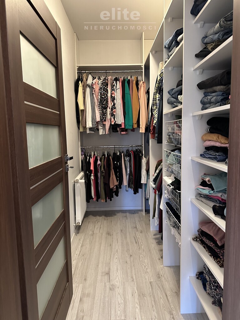 Stara Rudnica dom z antresolą piwnicą i garażem (26)