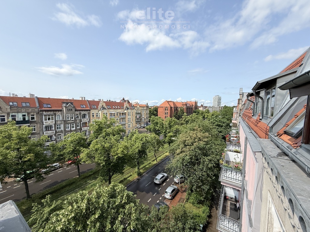 Centrum 3 pok + taras 10m2, piwnica (2)