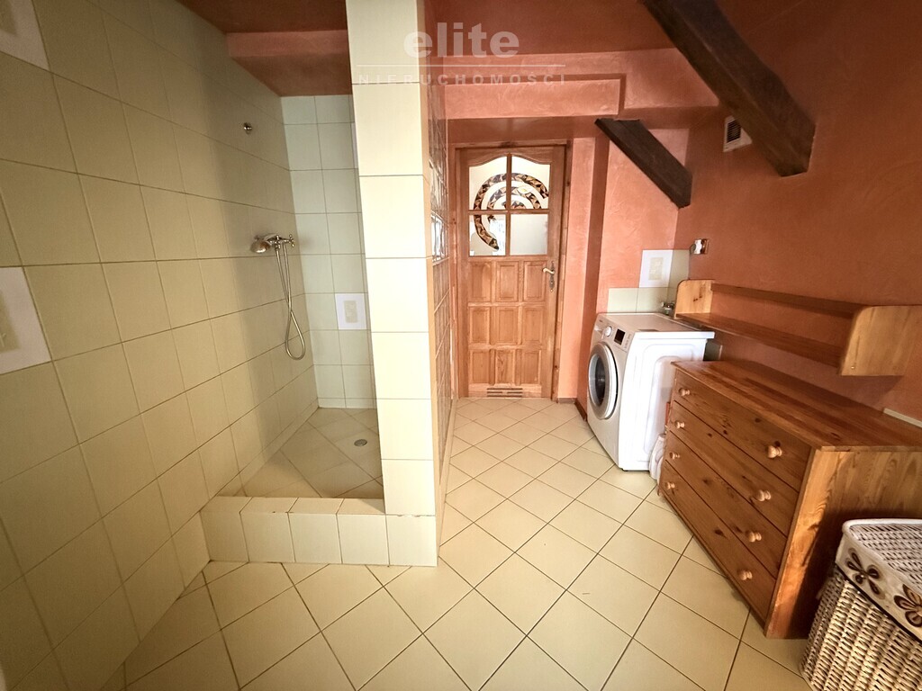 Centrum 3 pok + taras 10m2, piwnica (15)