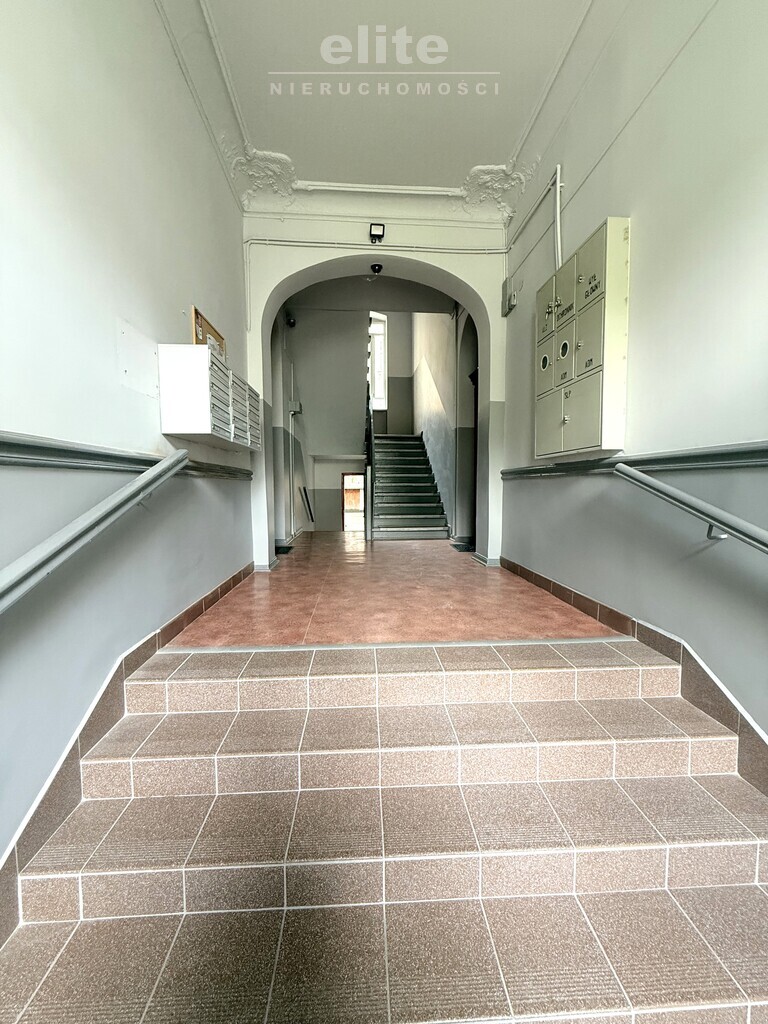 Centrum 3 pok + taras 10m2, piwnica (17)