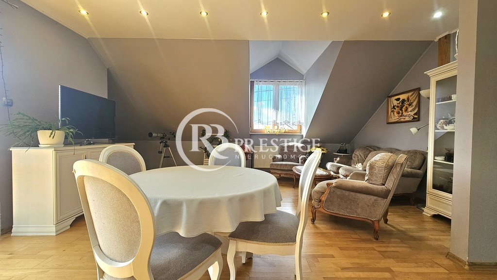 Dom z lokalem usł. pośród zieleni i ciszy. (1)