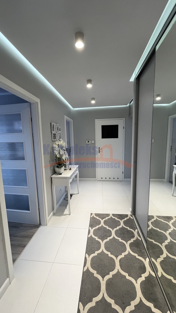 Do wynajęcia 3 pok. taras 22m2 , balkon , garaż. (16)