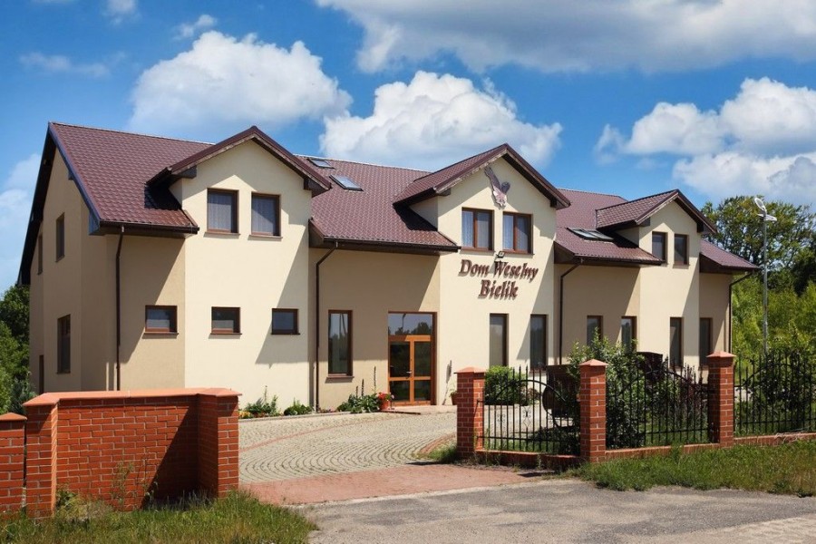PENSJONAT I DOM WESELNY PRZY STAWACH (2)