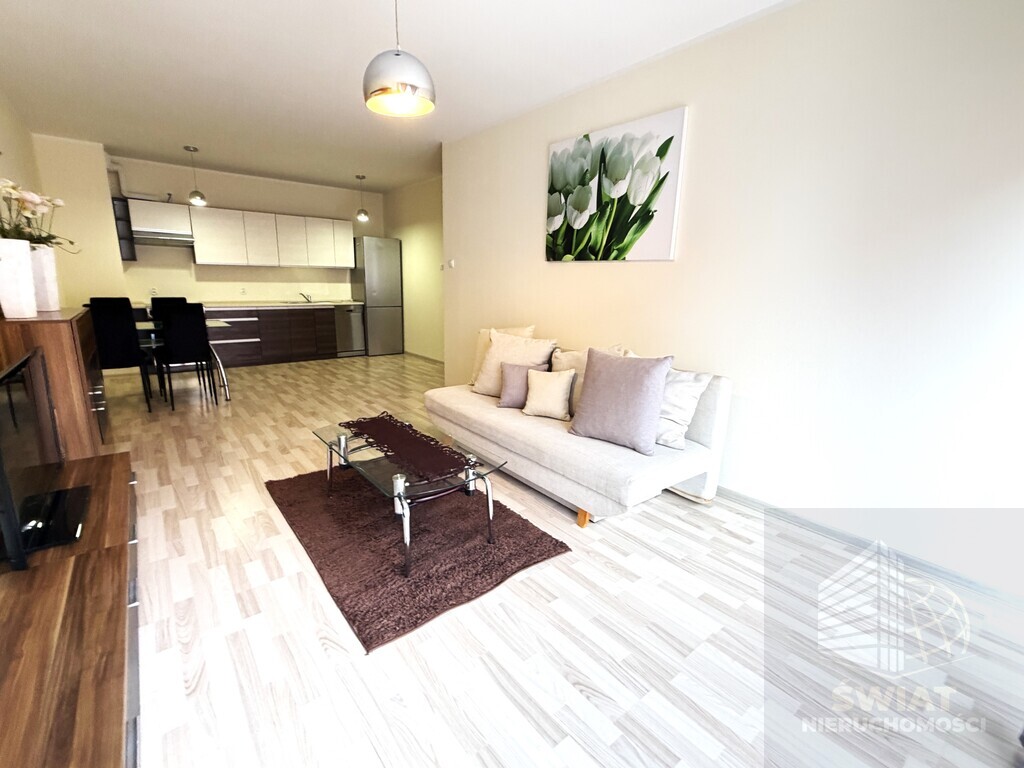 Jasne i przestronne mieszkanie 56 m2 (3)