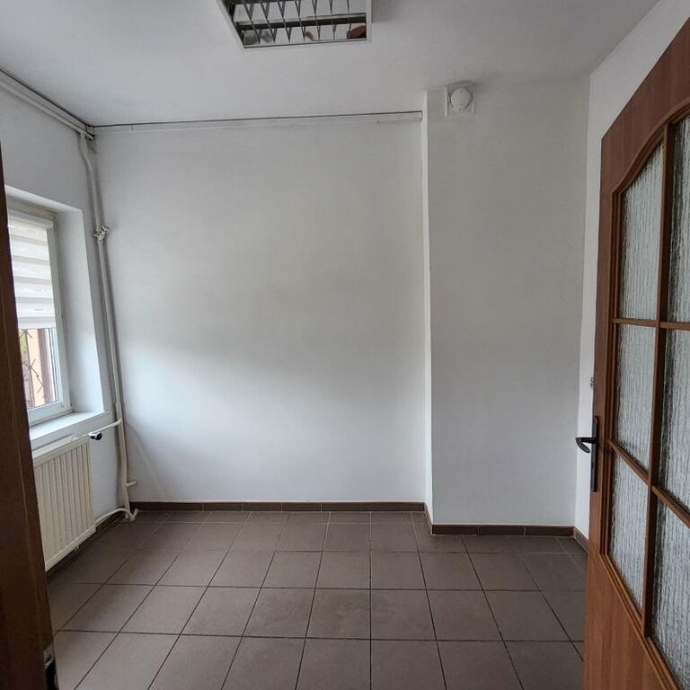 Wynajmę obiekt biurowo-magazynowo-produkcyjny. (11)