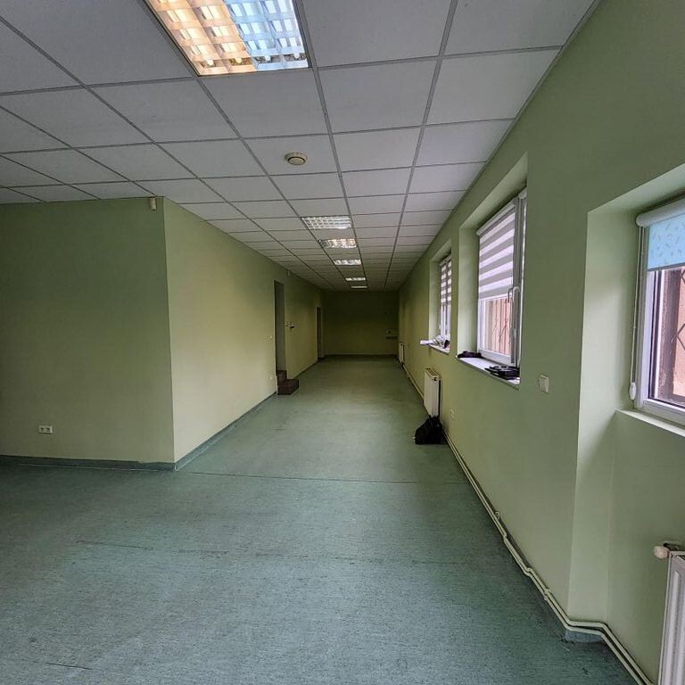 Wynajmę obiekt biurowo-magazynowo-produkcyjny. (2)