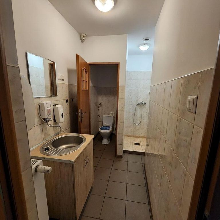 Wynajmę obiekt biurowo-magazynowo-produkcyjny. (12)