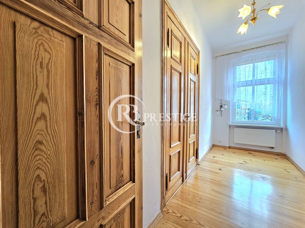 Mieszkanie z potencjałem i widokiem na Plac Zgody (5)