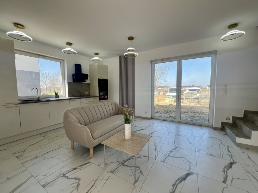 Nowy Wykończony Pod Klucz Dom w Otulinie Lasu (9)