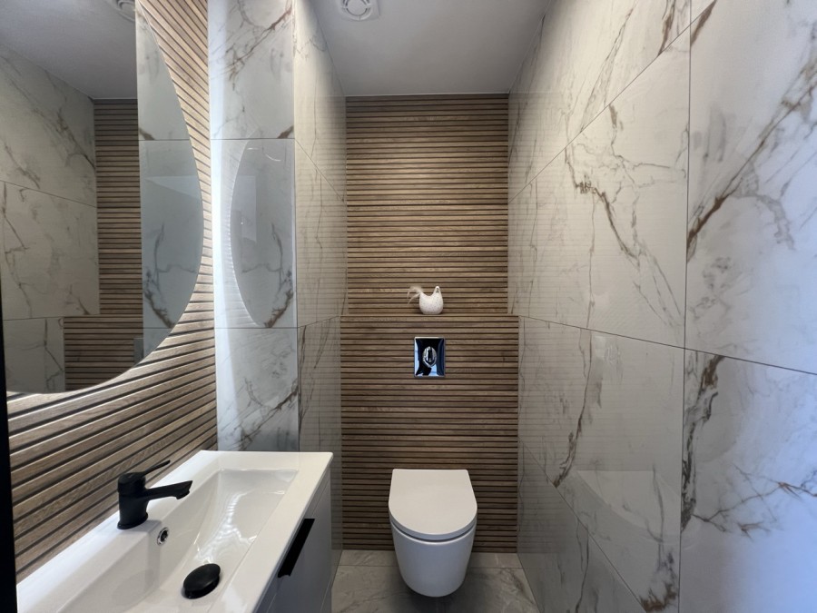 Nowy Wykończony Pod Klucz Dom w Otulinie Lasu (12)