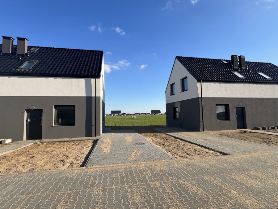 Nowy Wykończony Pod Klucz Dom w Otulinie Lasu (13)