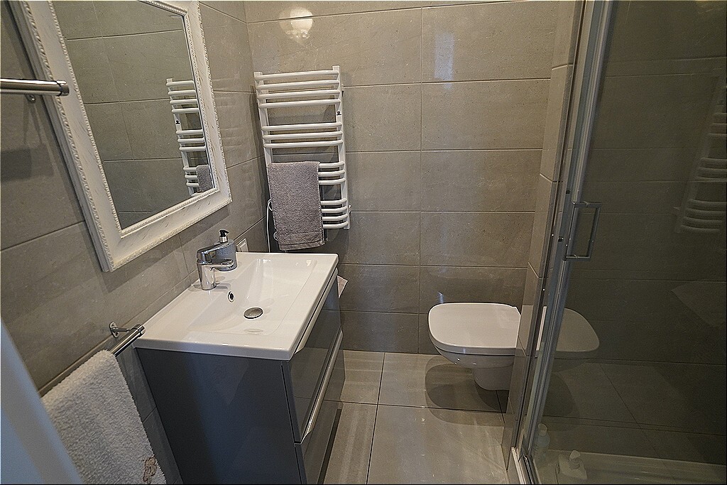 Wolno stojący, 200 m2, Wisełka  (16)