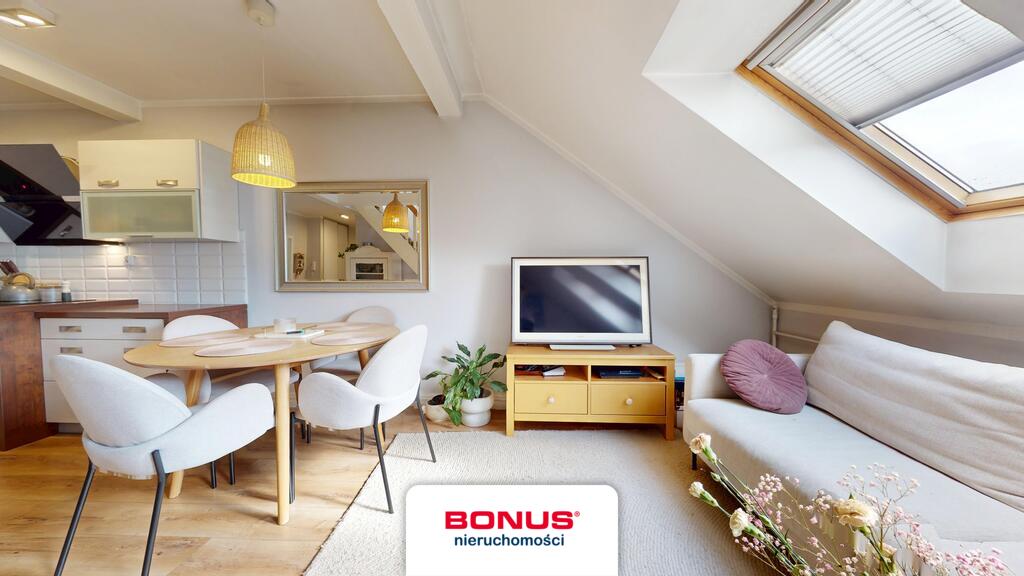 Mieszkanie 109 m2 4 pokoje 3 garderoby, balkon (3)