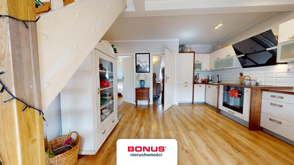 Mieszkanie 109 m2 4 pokoje 3 garderoby, balkon (16)