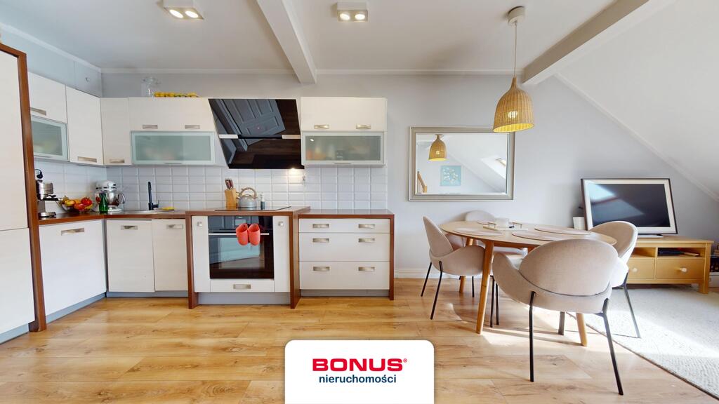 Mieszkanie 109 m2 4 pokoje 3 garderoby, balkon (18)