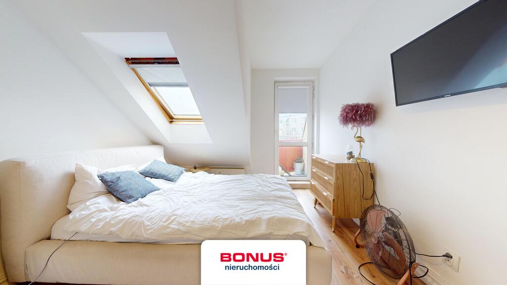 Mieszkanie 109 m2 4 pokoje 3 garderoby, balkon (23)