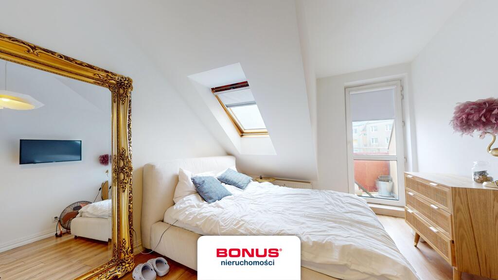 Mieszkanie 109 m2 4 pokoje 3 garderoby, balkon (24)