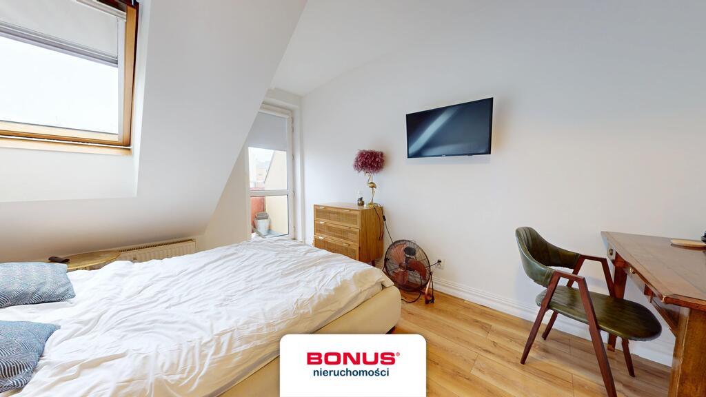 Mieszkanie 109 m2 4 pokoje 3 garderoby, balkon (27)