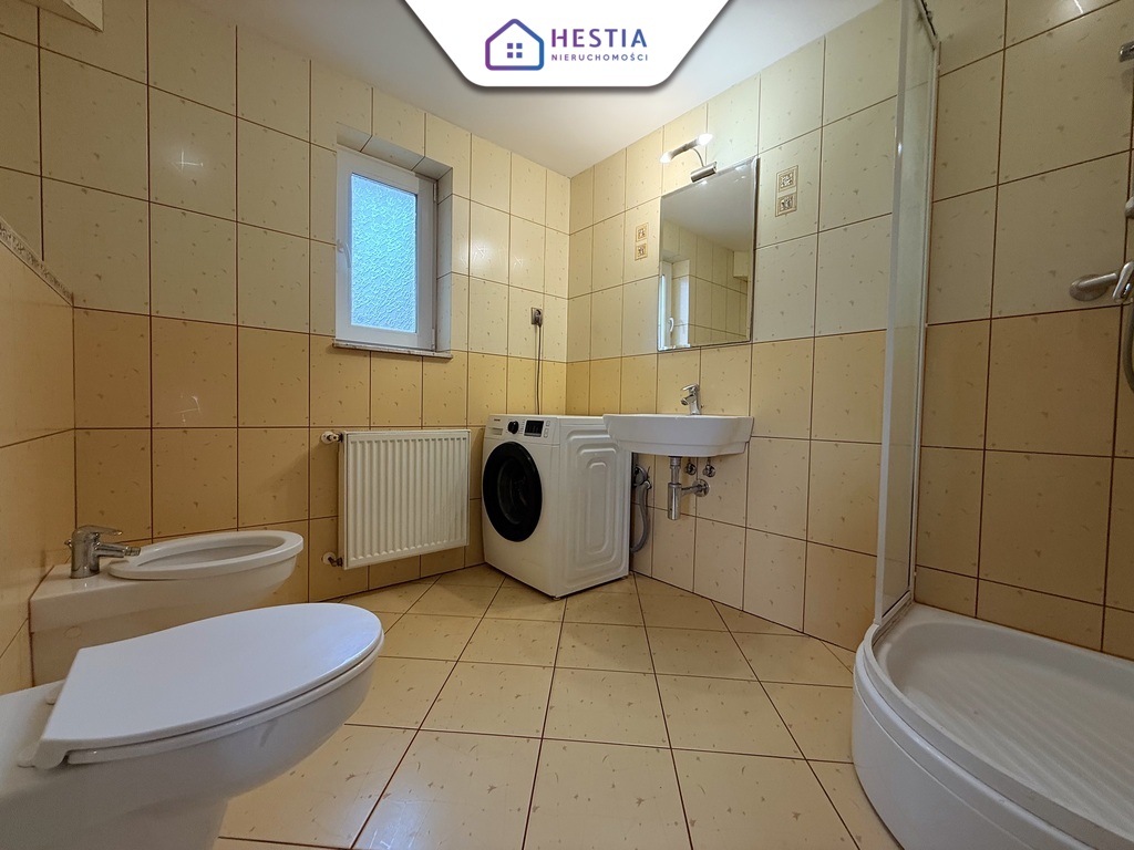 Urokliwy Dom z Garażem wolnostojącym (21)