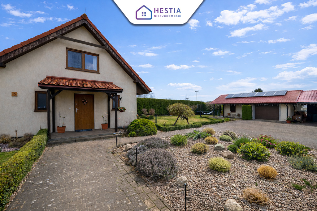 Urokliwy Dom z Garażem wolnostojącym (23)