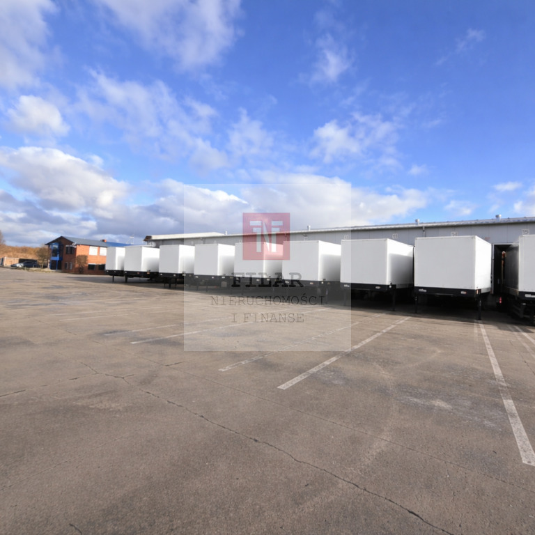 Obiekt -1 ha działki(2400m2 magazyny+770m2 biur) (1)